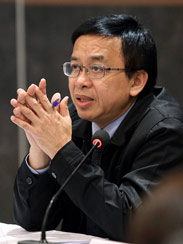 Dr. Phusit Prakongsai,MD. Ph.D.